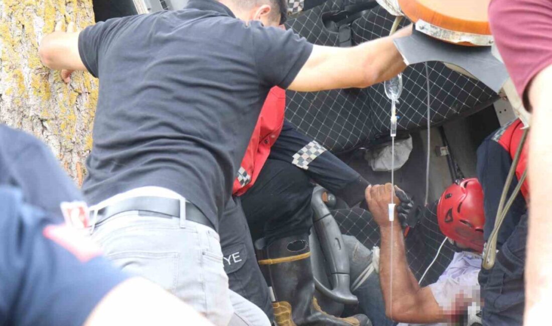 Sakarya’nın Serdivan ilçesinde, Beşevler Mahallesi Vatan Caddesi’nde meydana gelen kazada,