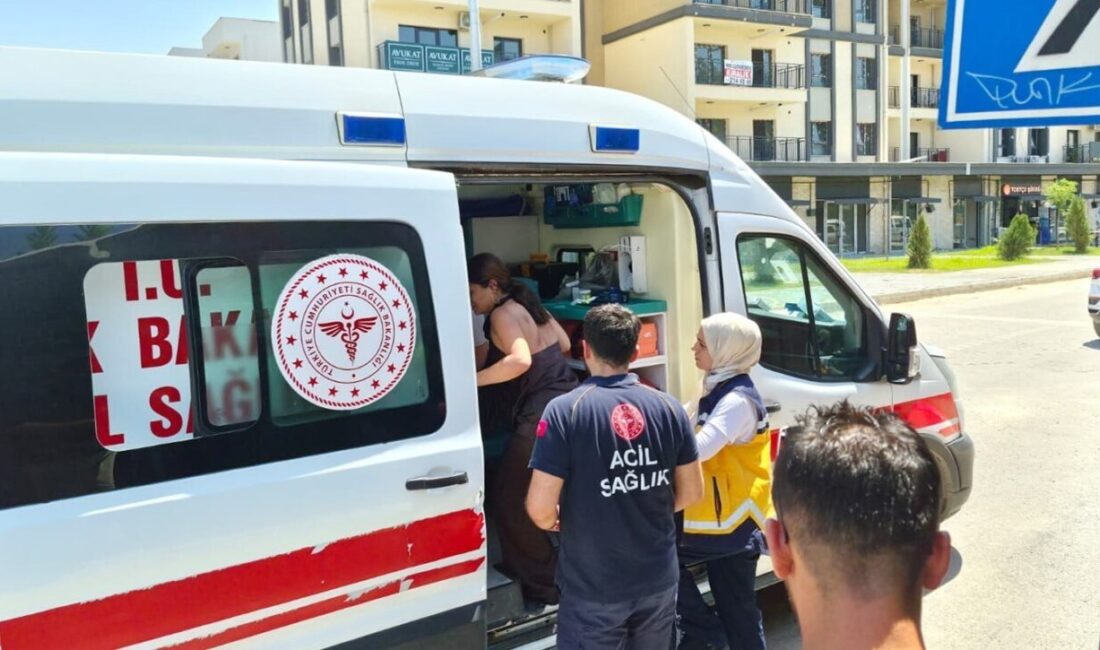 Adıyaman’da, sürücüsü kontrolünü kaybettiği motosikletin devrilmesi sonucu 2 kişi yaralandı.