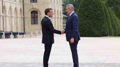 Türkiye’nin Dışişleri Bakanı Hakan Fidan, Fransa’da gerçekleştirilen Ukrayna konulu Gönüllüler