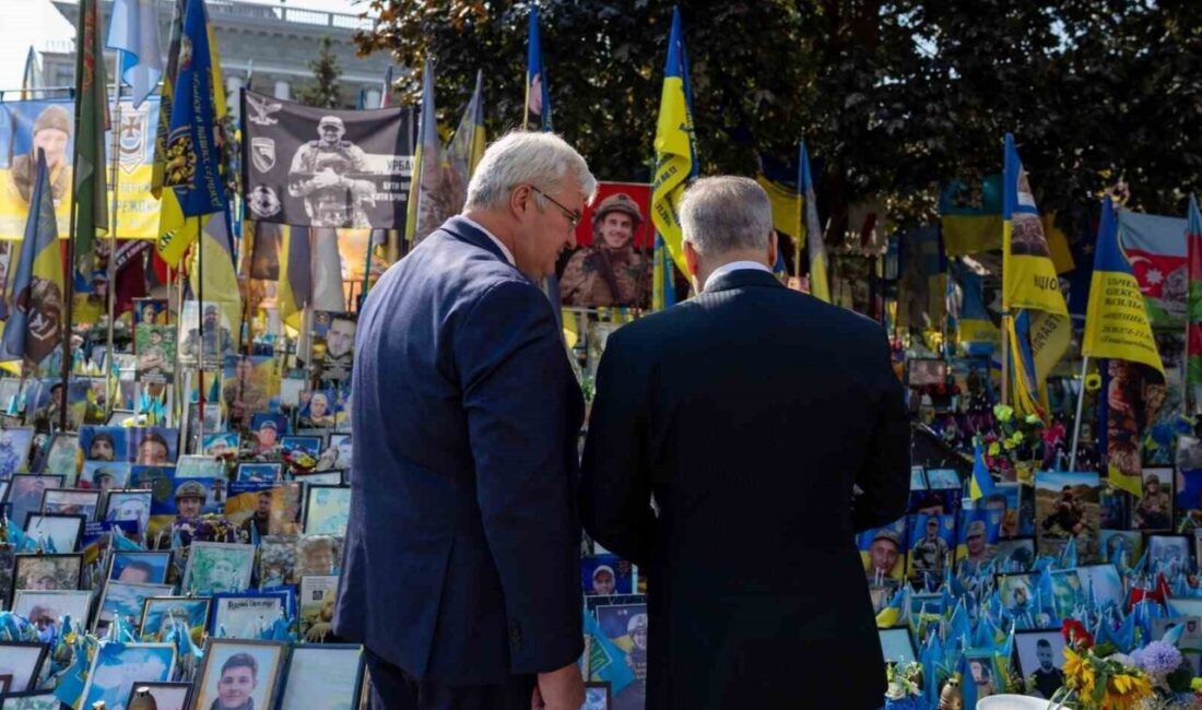 Türkiye’nin Dışişleri Bakanı Hakan Fidan, Kiev’de düzenlenen bir anma törenine