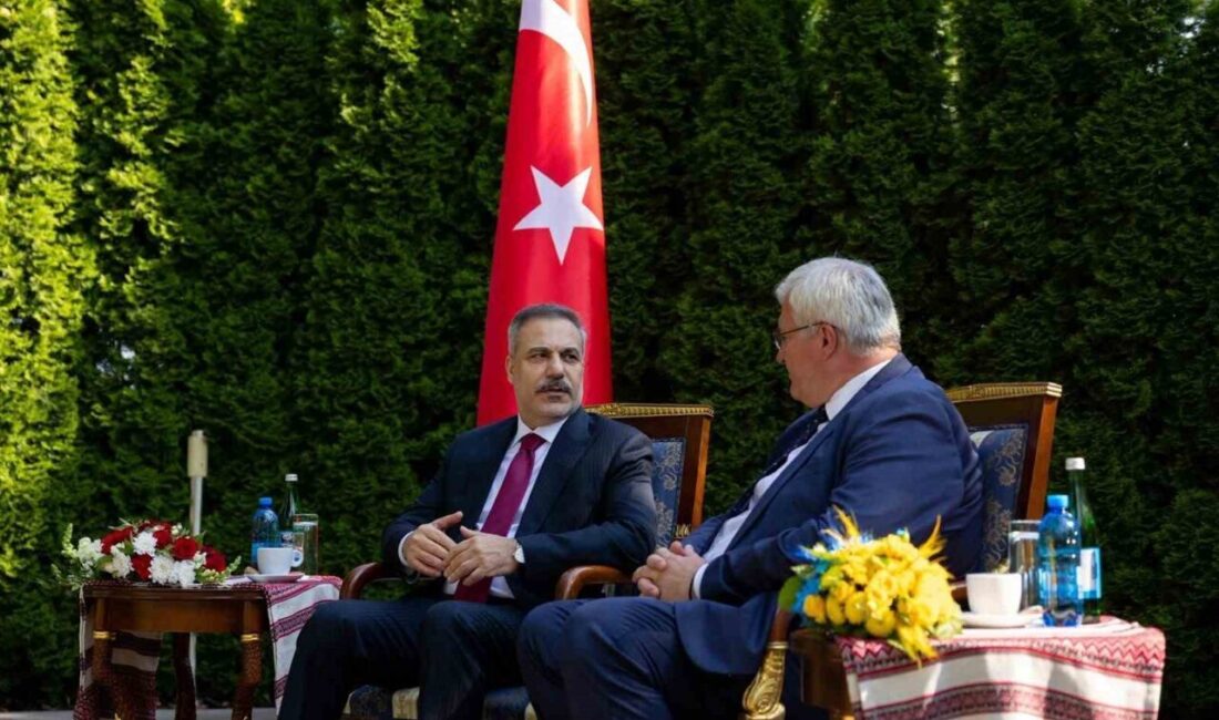 Türkiye Dışişleri Bakanı Hakan Fidan, resmi ziyareti kapsamında bulunduğu Kiev,