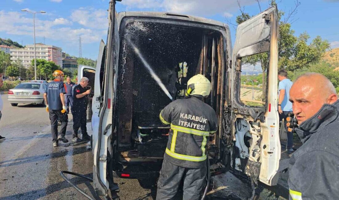 Karabük’te bir diyaliz hastasını taşıyan hasta nakil aracı, seyir halindeyken
