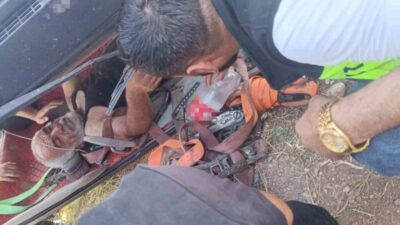 Bismil ilçesinde meydana gelen trafik kazasında, bir çekici kontrolden çıkarak