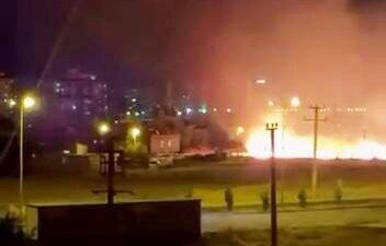 Diyarbakır’ın Yenişehir ilçesine bağlı Sanayi Mahallesi’nde bulunan kuru otların yer