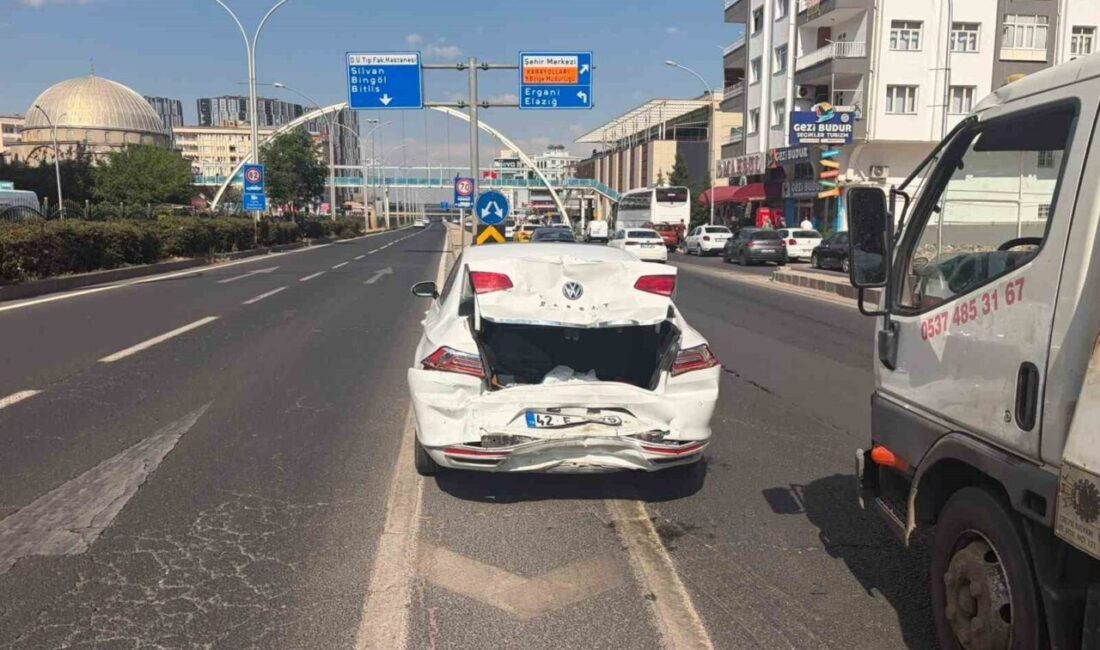 Diyarbakır’da bir araç, seyir halindeyken önündeki otomobile çarptı ve kazada