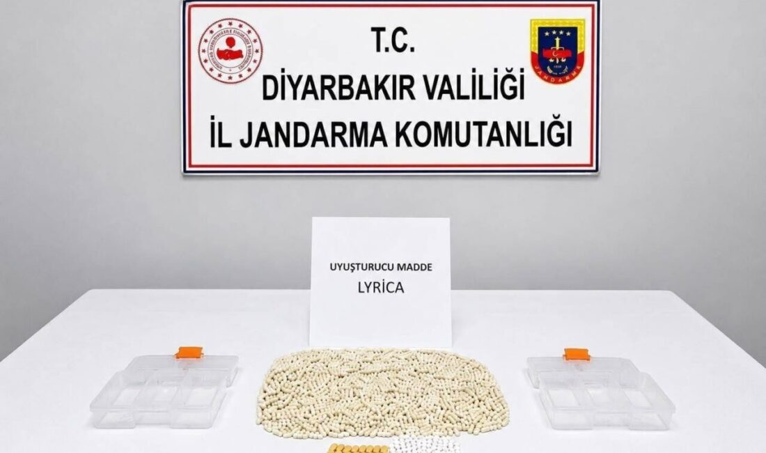 Diyarbakır’da gerçekleştirilen operasyonlarda, 2 şüpheli hakkında yasal işlem yapıldı. Diyarbakır
