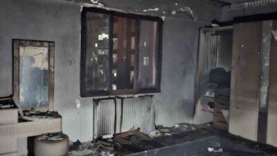 Diyarbakır’ın Kayapınar ilçesinin merkezinde meydana gelen yangında dumandan etkilenen iki