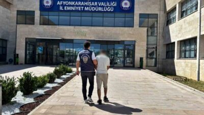 Afyonkarahisar’da, nitelikli dolandırıcılık suçundan aranan ve 4 yıl hapis cezası