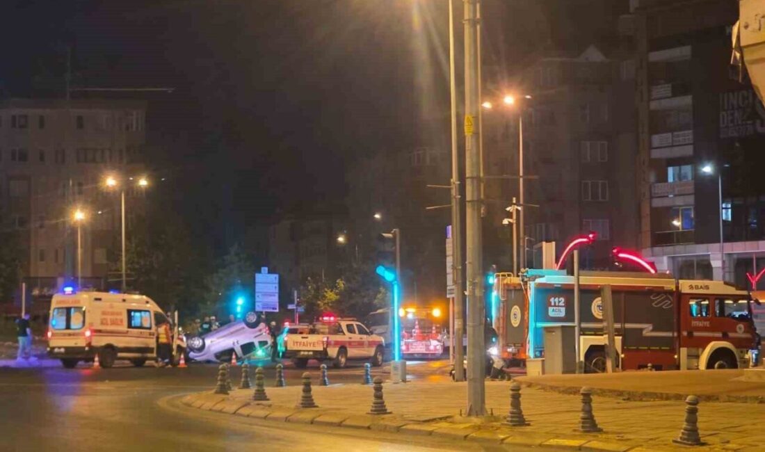Çorlu ilçesinde meydana gelen trafik kazasında, bir hafif ticari araç