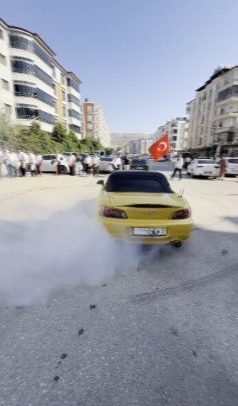 Reyhanlı ilçesindeki bir düğün konvoyunda drift yapan sürücüye 156 bin