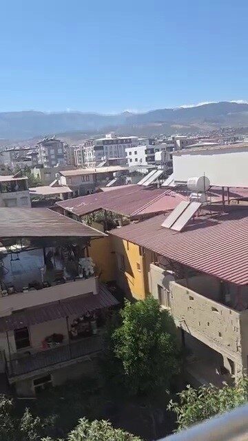 Hatay’da bir düğün öncesi eğlence sırasında havaya ateş açan kişilerin