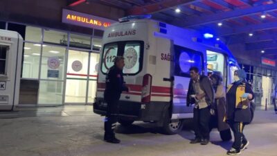 Çorum ilinde bir düğün salonunda servis edilen yemekten zehirlendikleri düşünülen