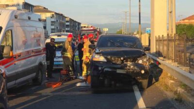 Düzce’de meydana gelen zincirleme trafik kazasında 1 kişi yaşamını yitirdi