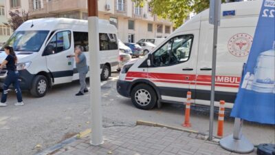 Keşan ilçesinde yaşanan trafik kazasında motosiklet sürücüsü minibüs ile çarpışarak