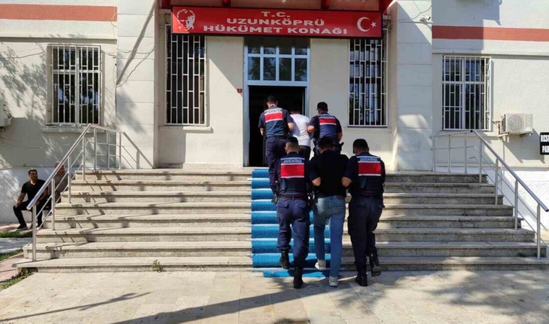 Uzunköprü ilçesinde, yasadışı yollardan yurt dışına çıkmaya çalışırken askeri yasak