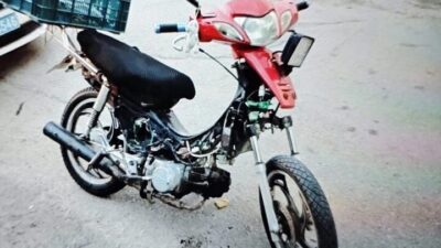 Uzunköprü ilçesinde polis ekipleri tarafından gerçekleştirilen denetimde, plakasız ve ehliyetsiz