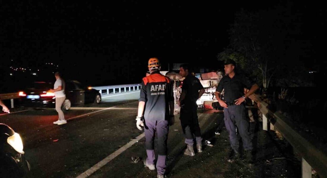 Elazığ’da, minibüs ile traktörün çarpışması sonucunda meydana gelen trafik kazasında