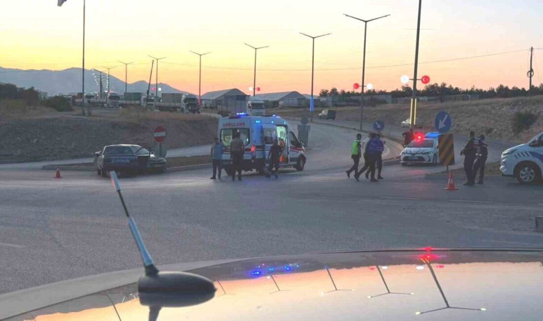 Emet ilçesinde meydana gelen trafik kazasında 4 kişi yaralandı. Kaza,