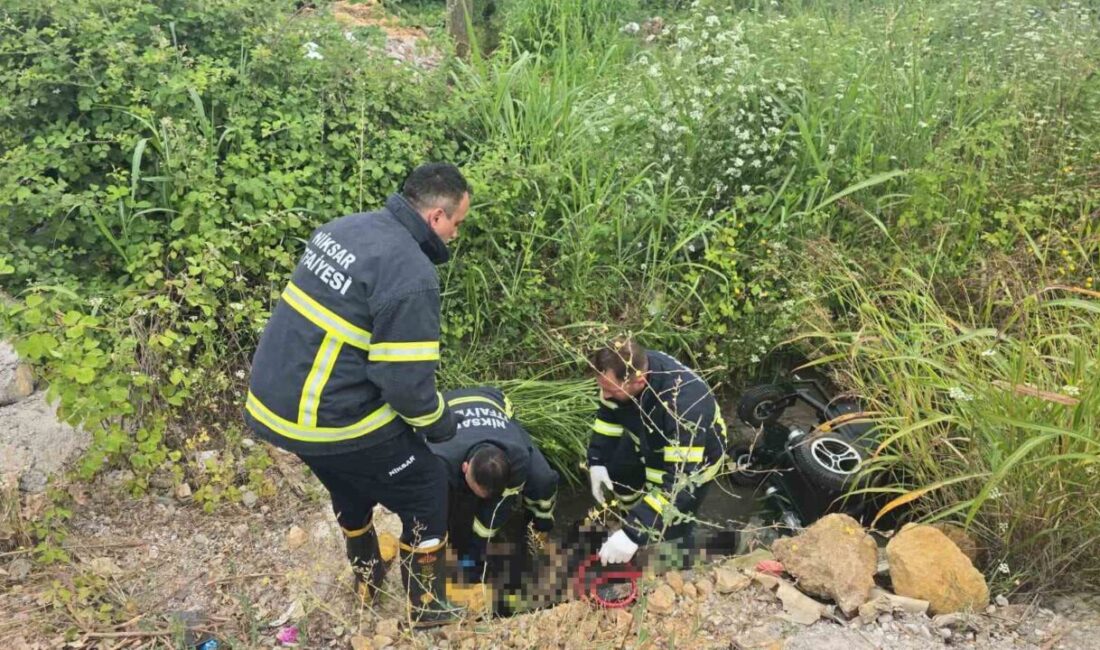 Niksar ilçesinde, sabah namazını kıldıktan sonra akülü aracıyla gezmeye çıkan