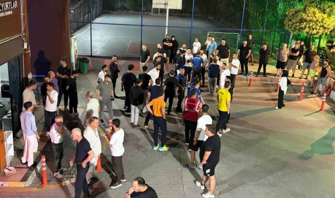 İstanbul’un Esenyurt ilçesinde bir site sakininin, misafirleriyle birlikte siteye alınmadığı