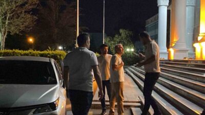 Akçakoca Belediye Başkanı Fikret Albayrak, “irtikap” soruşturması kapsamında tutuklanarak görevinden