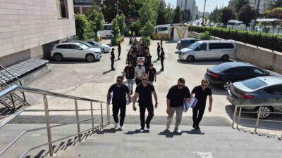 Eskişehir merkezli 4 ilde düzenlenen dolandırıcılık operasyonunda 12 kişi gözaltına