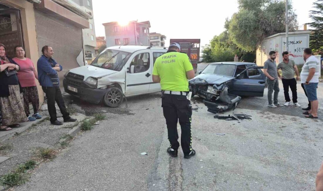 Eskişehir’deki bir çocuk parkı yakınında meydana gelen trafik kazası, hafif