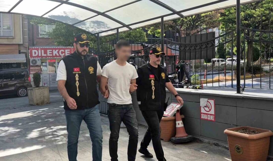 Eskişehir’de, Erenköy Mahallesi Yavuzer Sokak’ta meydana gelen olayda, iki grup