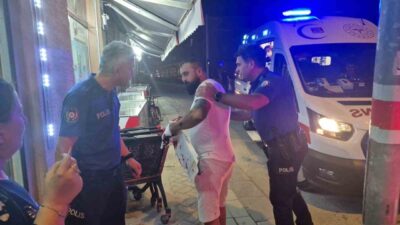 Eskişehir’de meydana gelen bıçaklı kavgada yaralanan ve ambulansa binmeye çalışırken