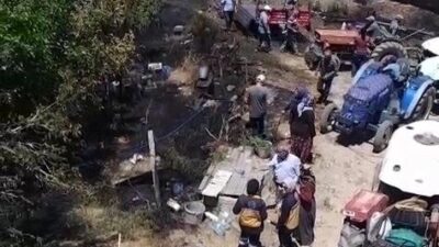 Niğde merkeze bağlı Hacıbeyli köyünde bir evin avlusunda çıkan yangın,