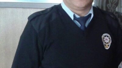 Mersin’in Tarsus ilçesinde bir polis memuru, kalp krizi geçirerek yaşamını