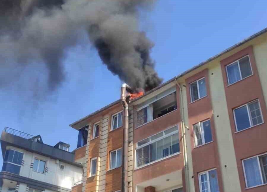 İstanbul’un Eyüpsultan ilçesinde bulunan dört katlı bir binanın giriş katında