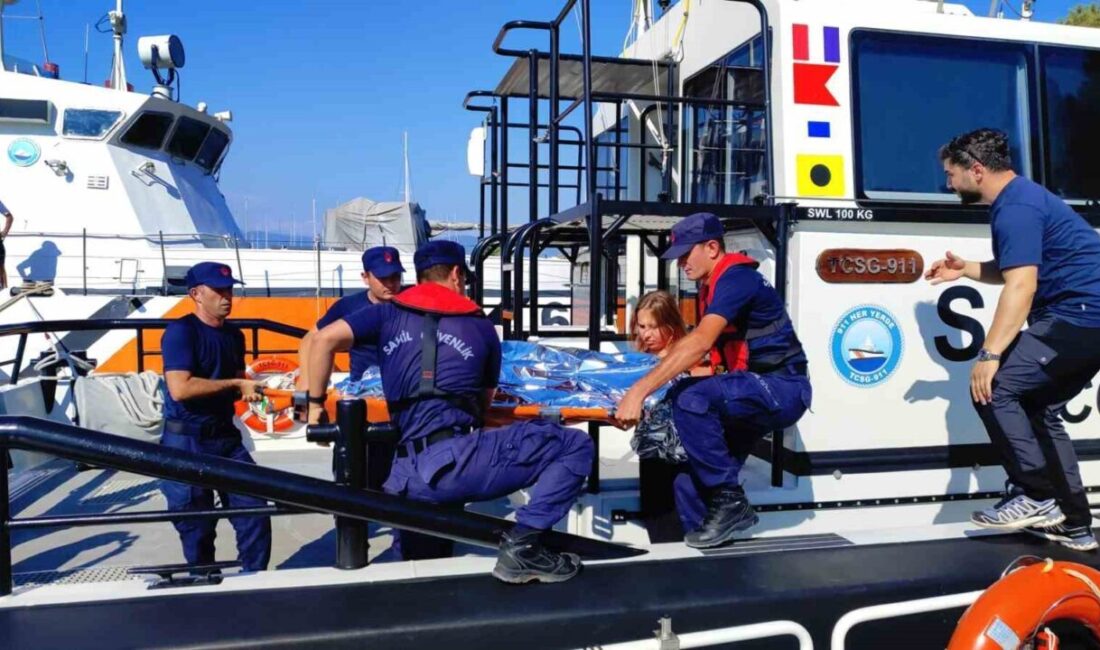 Muğla’nın Fethiye ilçesi açıklarında seyreden iki tur teknesinde yaralanan iki