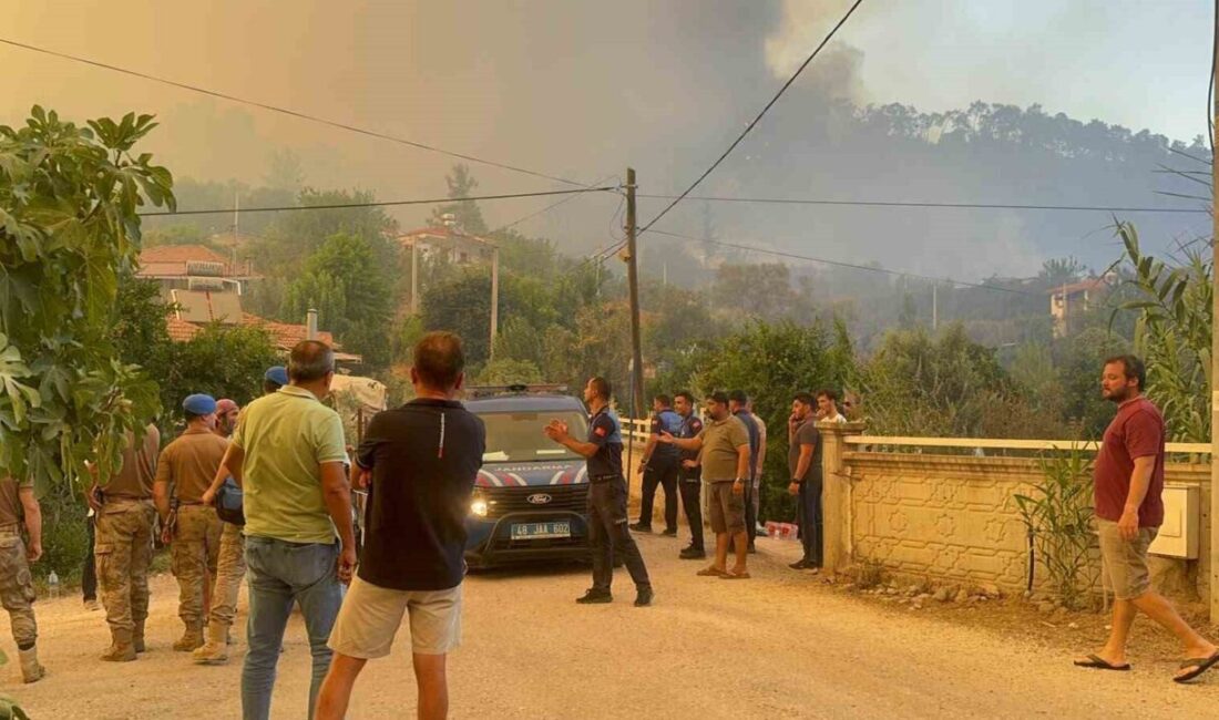 Muğla’nın Fethiye ilçesindeki orman yangını, Göcek Mahallesi’nden başlayıp şiddetli rüzgarın