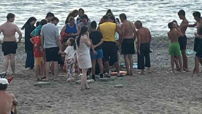 Filyos beldesinde denize giren bir şahıs, ayağına kramp girmesi sonucu
