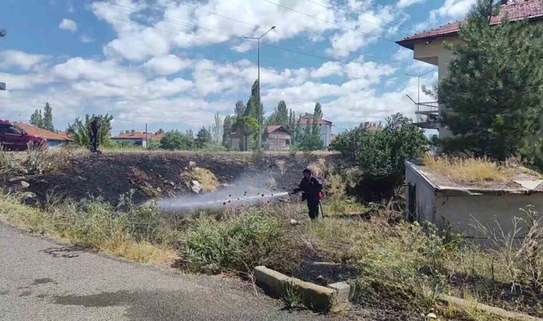 Şarkışla ilçesinde yaşanan şiddetli fırtına, elektrik hatlarına zarar vererek yangın