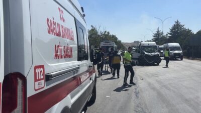 Gaziantep’te meydana gelen trafik kazasında, işçi servisinin tıra arkadan çarpması
