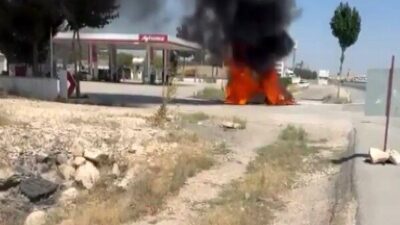 Gaziantep’te, Gaziantep-Nizip D-400 kara yolu üzerinde seyir halinde olan bir
