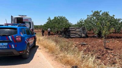 Gaziantep’in Nizip ilçesinde meydana gelen trafik kazasında, sürücüsünün kontrolünü yitirdiği