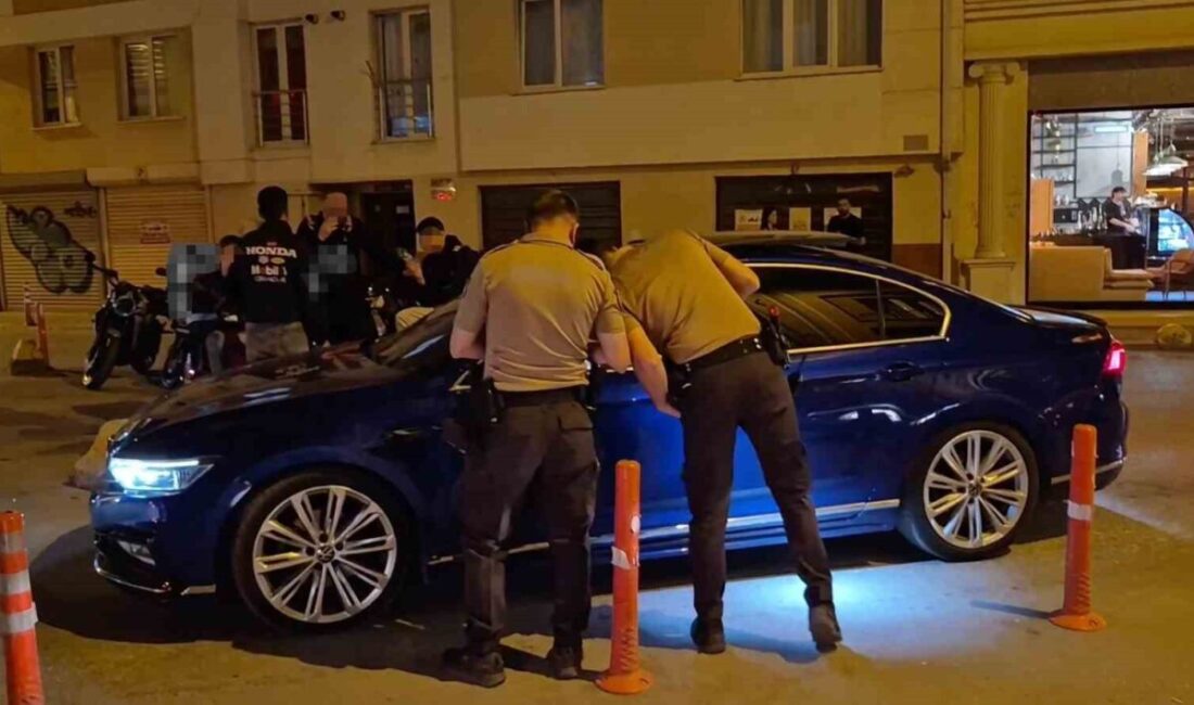 Eskişehir’deki trafik denetimlerinde, Eskibağlar Mahallesi Genez Sokak’ta Fiat Tofaş marka