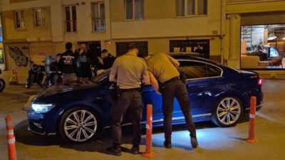 Eskişehir’deki trafik denetimlerinde, Eskibağlar Mahallesi Genez Sokak’ta Fiat Tofaş marka
