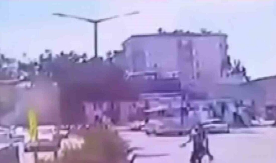 Adana’da bir genç kadının, minibüsün çarpması sonucu hayatını kaybettiği trajik