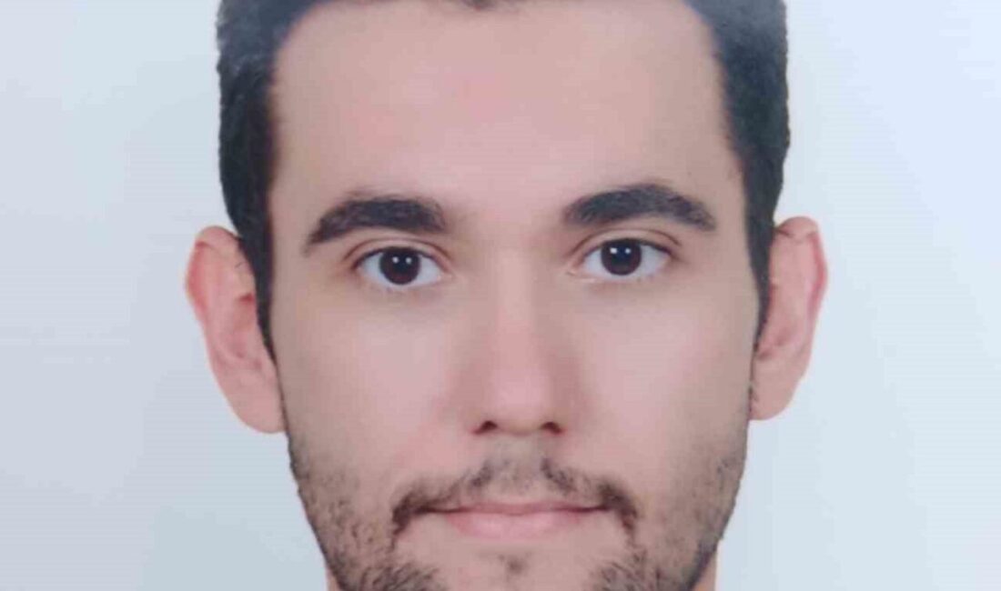 İzmir’de, bir otomobilin arıza yaparak yolda durması sonucu arkadan çarpan