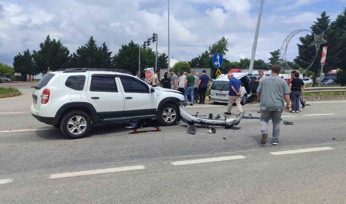 Eynesil ilçesinde meydana gelen trafik kazasında, biri çocuk 5 kişi