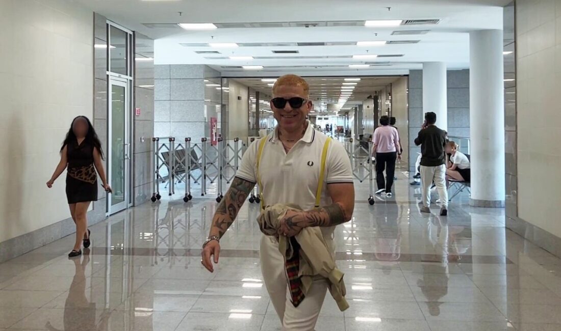 Ünlü şarkıcı Gökhan Özoğuz, “Ahbaplar Suç Örgütü” soruşturması kapsamında ifade