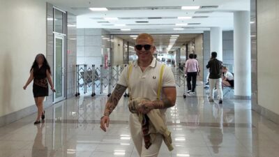 Ünlü şarkıcı Gökhan Özoğuz, “Ahbaplar Suç Örgütü” soruşturması kapsamında ifade
