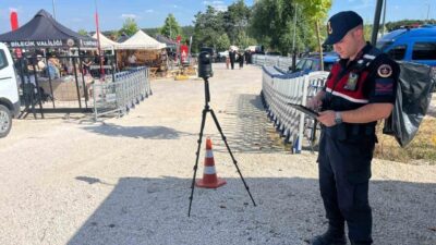 Bilecik’te Pelitözü Göleti’nde düzenlenen Gölpark Festivali’nde, jandarma ekipleri tarafından yürütülen