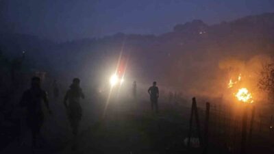 Balıkesir’in Gömeç ilçesinde devam eden yangın, Tıfıllar kırsal mahallesini tehdit
