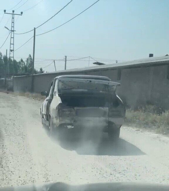Eskişehir’de bulunan Muttalip Yolu’nda ilginç bir olay yaşandı. Gövdesi dökülmüş