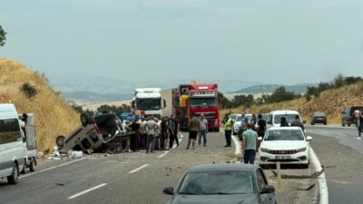 Adıyaman’ın Gölbaşı ilçesinde meydana gelen trafik kazasında bir hafif ticari